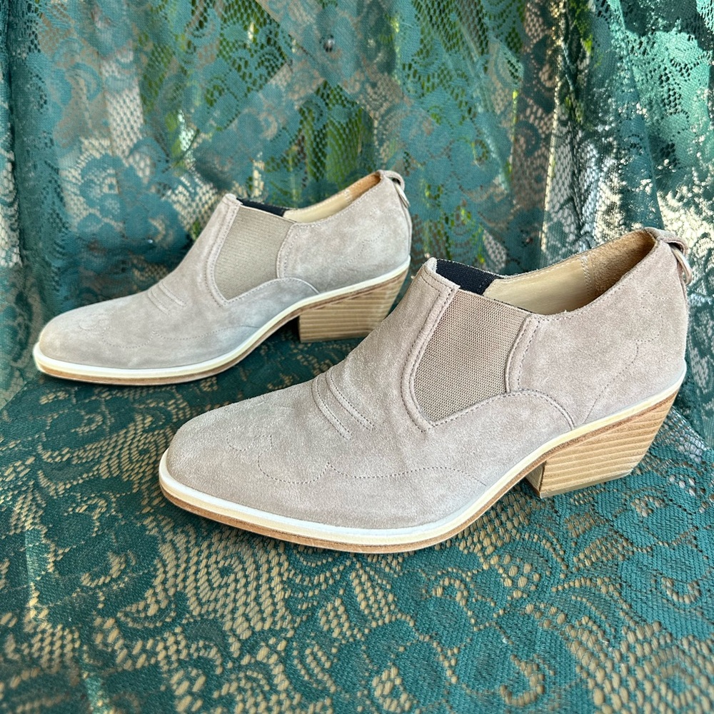 Like New Rag and Bone Finlay Suede Western Ankle Bootie